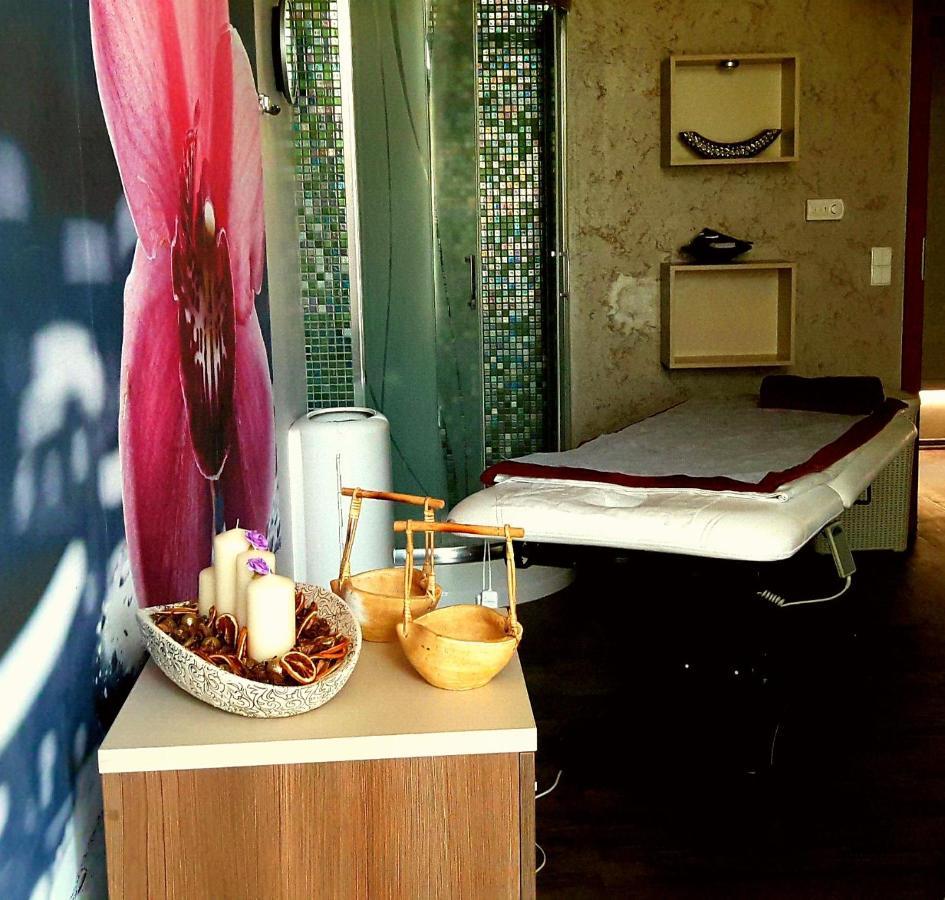 Hotel Olivia Medical Spa Skomielna Czarna Eksteriør bilde