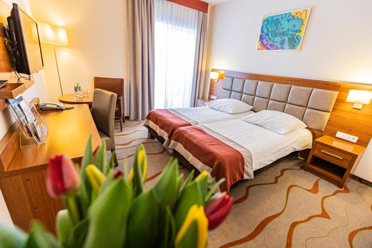 Hotel Olivia Medical Spa Skomielna Czarna Eksteriør bilde