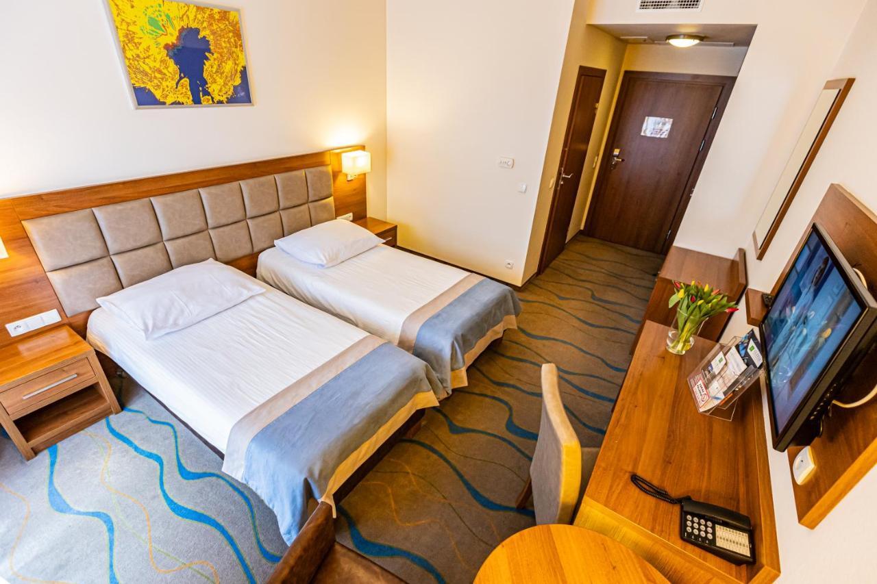 Hotel Olivia Medical Spa Skomielna Czarna Eksteriør bilde