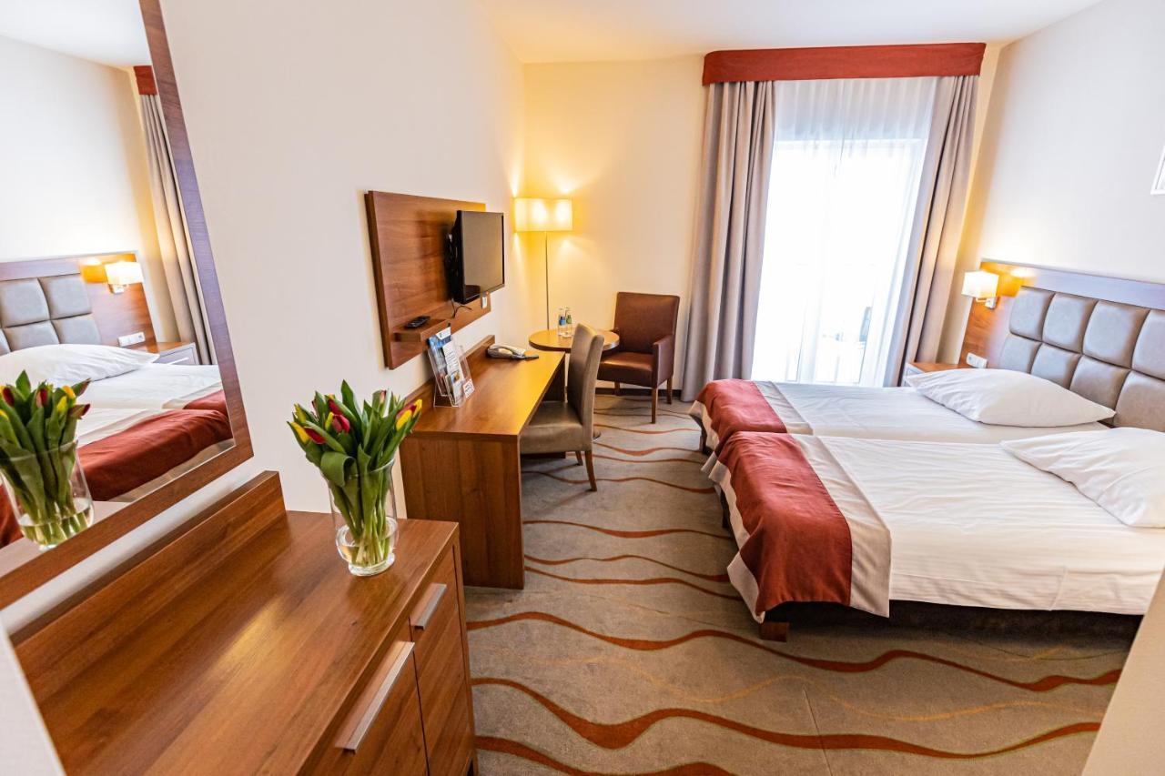 Hotel Olivia Medical Spa Skomielna Czarna Eksteriør bilde