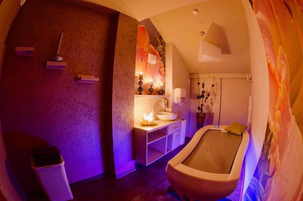 Hotel Olivia Medical Spa Skomielna Czarna Eksteriør bilde